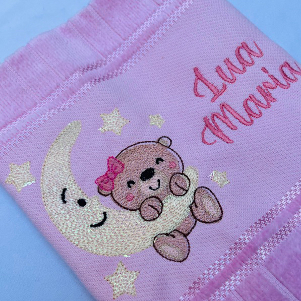 Toalha Bordada Personalizada Ursinha Lua