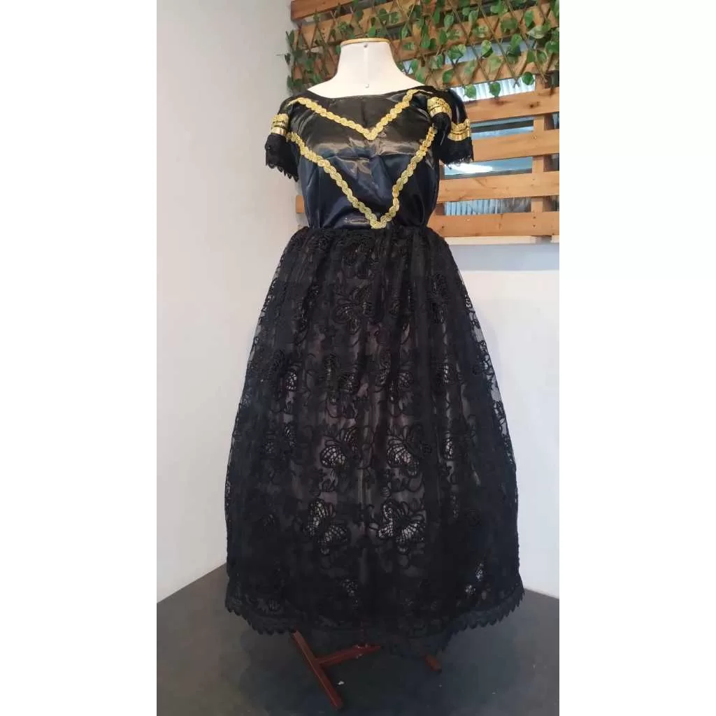 Conjunto Saia + Pano da cabeça preto rendados GP67