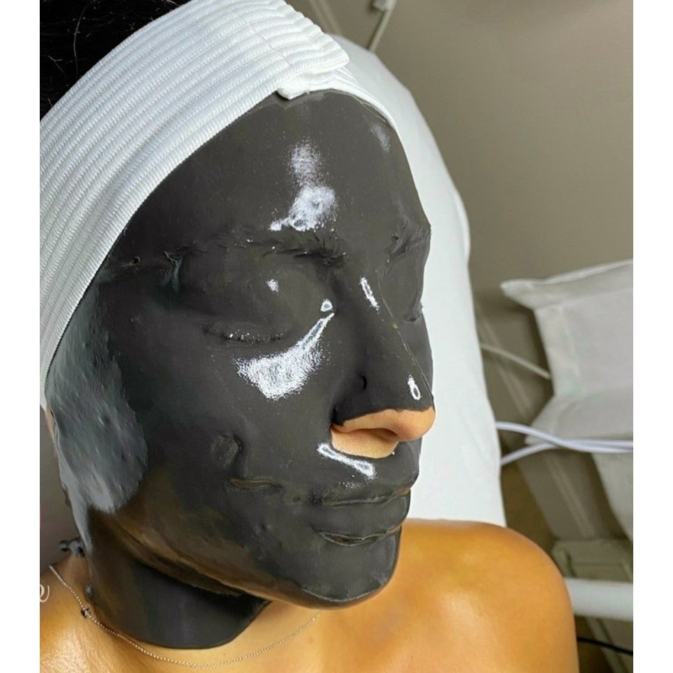 Máscara de Gel – O Poder Detox com Exossomos de Carvão Ativado