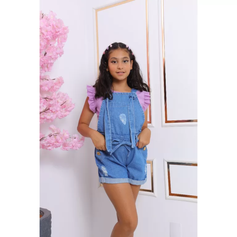 Jardineira Jeans Feminina com Botão e Laço