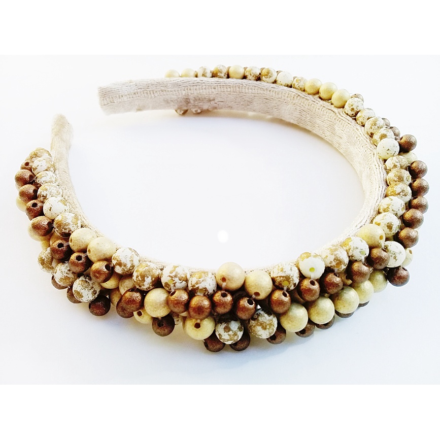 TIARA DECORADA ARTESANAL BEGE – REF 900/0126