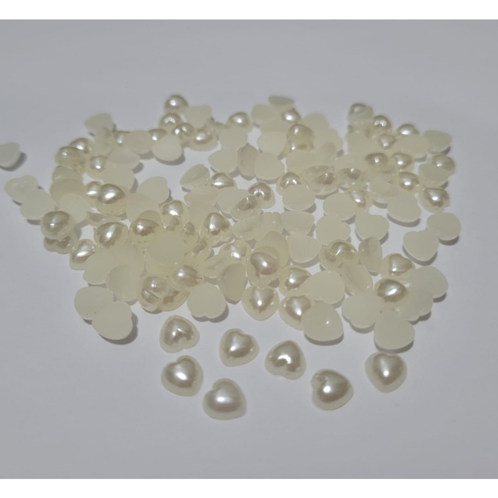 200 Meia perola Coração 6mm cor Beige.