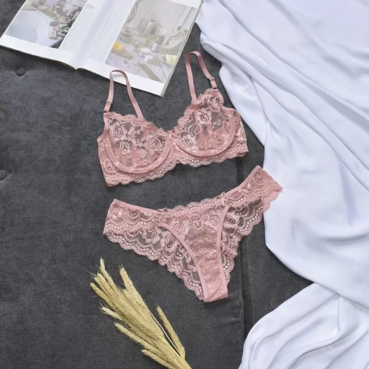 Conjunto Plus Size Sutiã Sem Bojo e Calcinha Em R