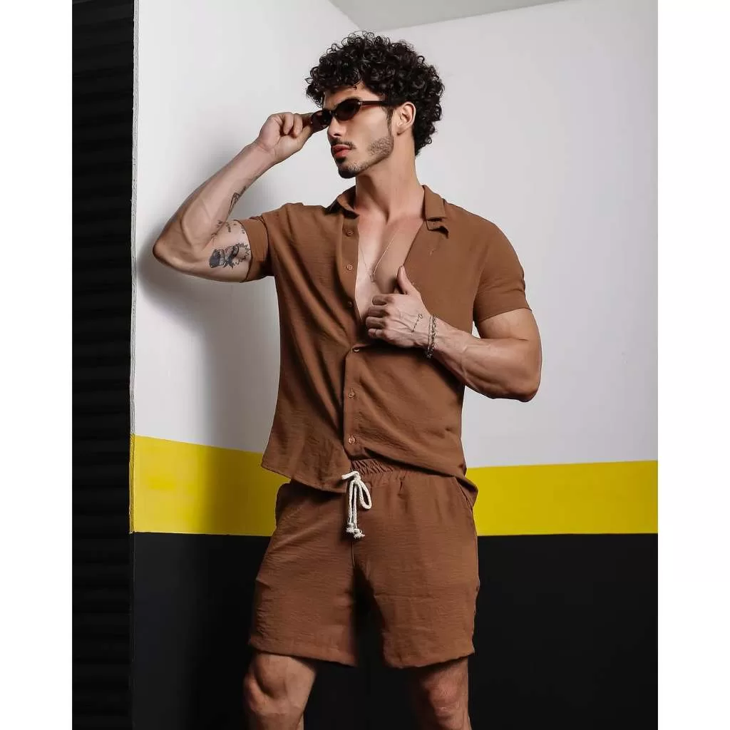 Bermuda Masculina + Camisa Manga Curta Luxo Masculina Conjunto Alfaiataria Dunas Moda Tendencia 2025