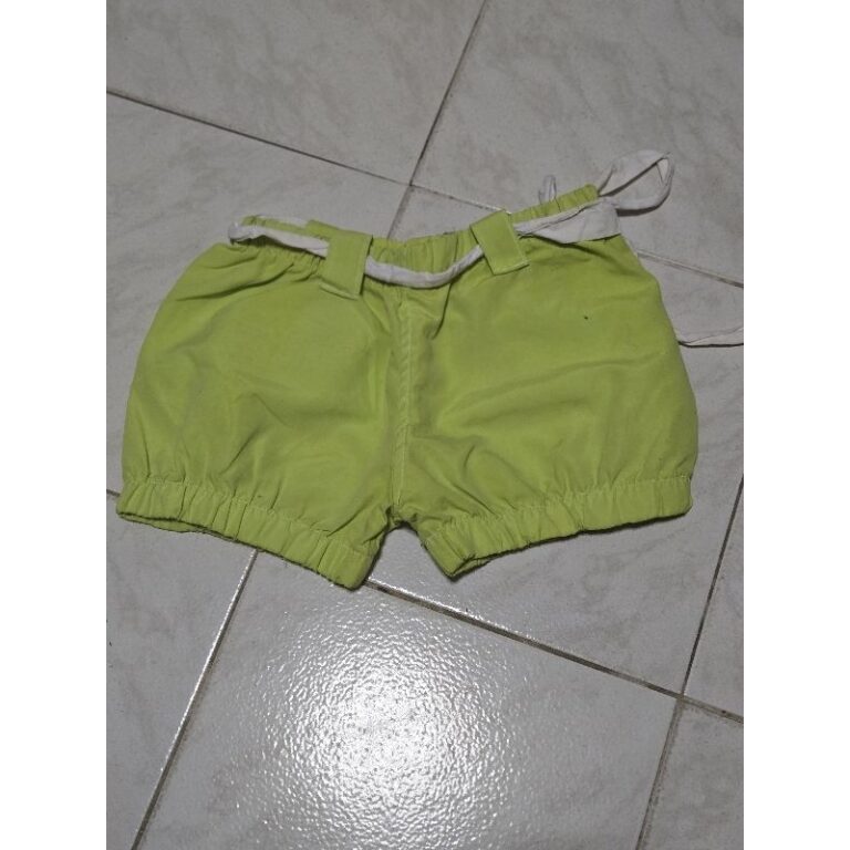 short infantil verde tam 3.4 anos