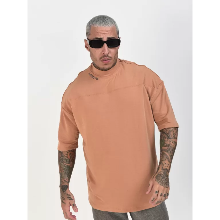 Camiseta Oversized Masculina Detalhe Na Gola Elega
