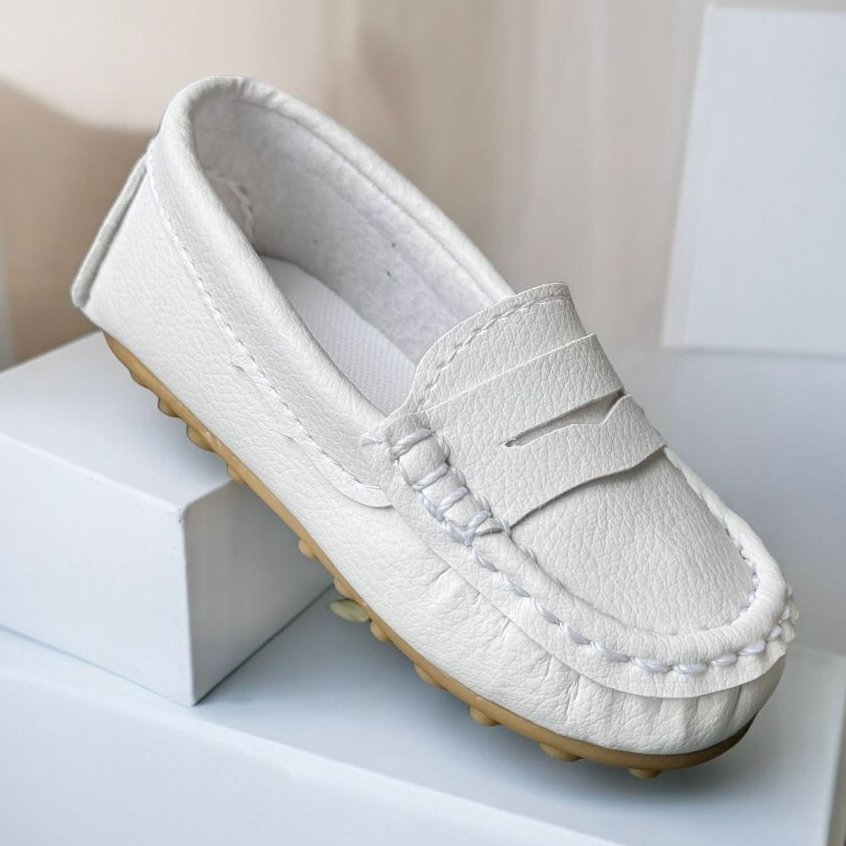 Mocassim Social Infantil Liso Com Sola Confortável Unissex