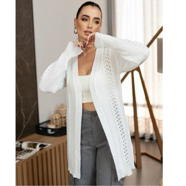 Casaco Tricot longo básico detalhes renda ponto c