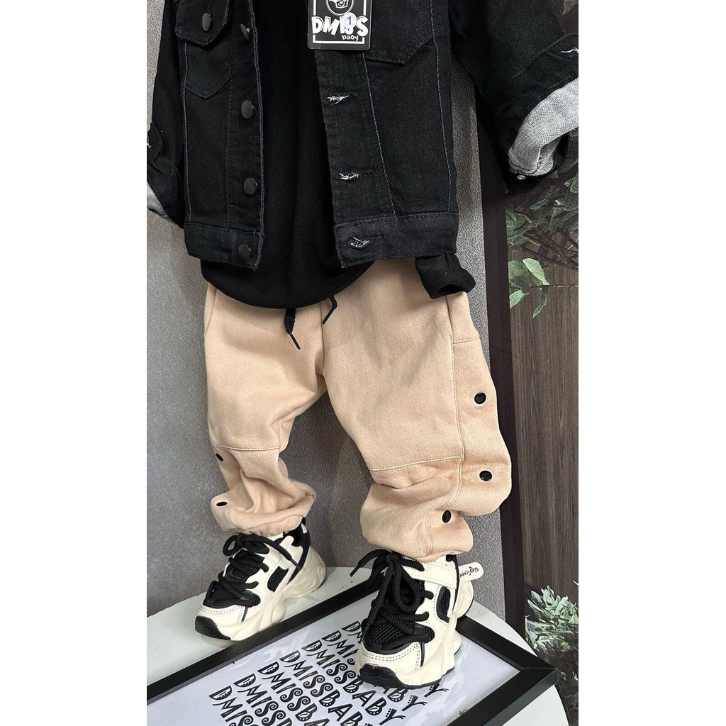 CALÇA BEGE  MOLETOM COM  BOTOES