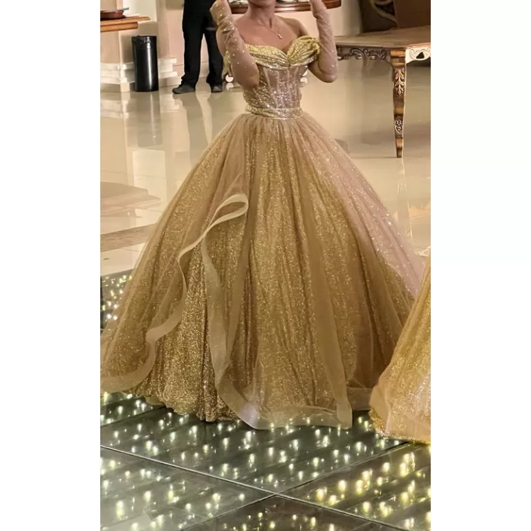 vestido de 15 anos debutante bela E a fera