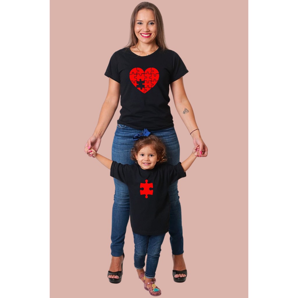 Kit Tal Mãe Tal Filho Filha Coração com 2 Camisetas Combinando Iguais.