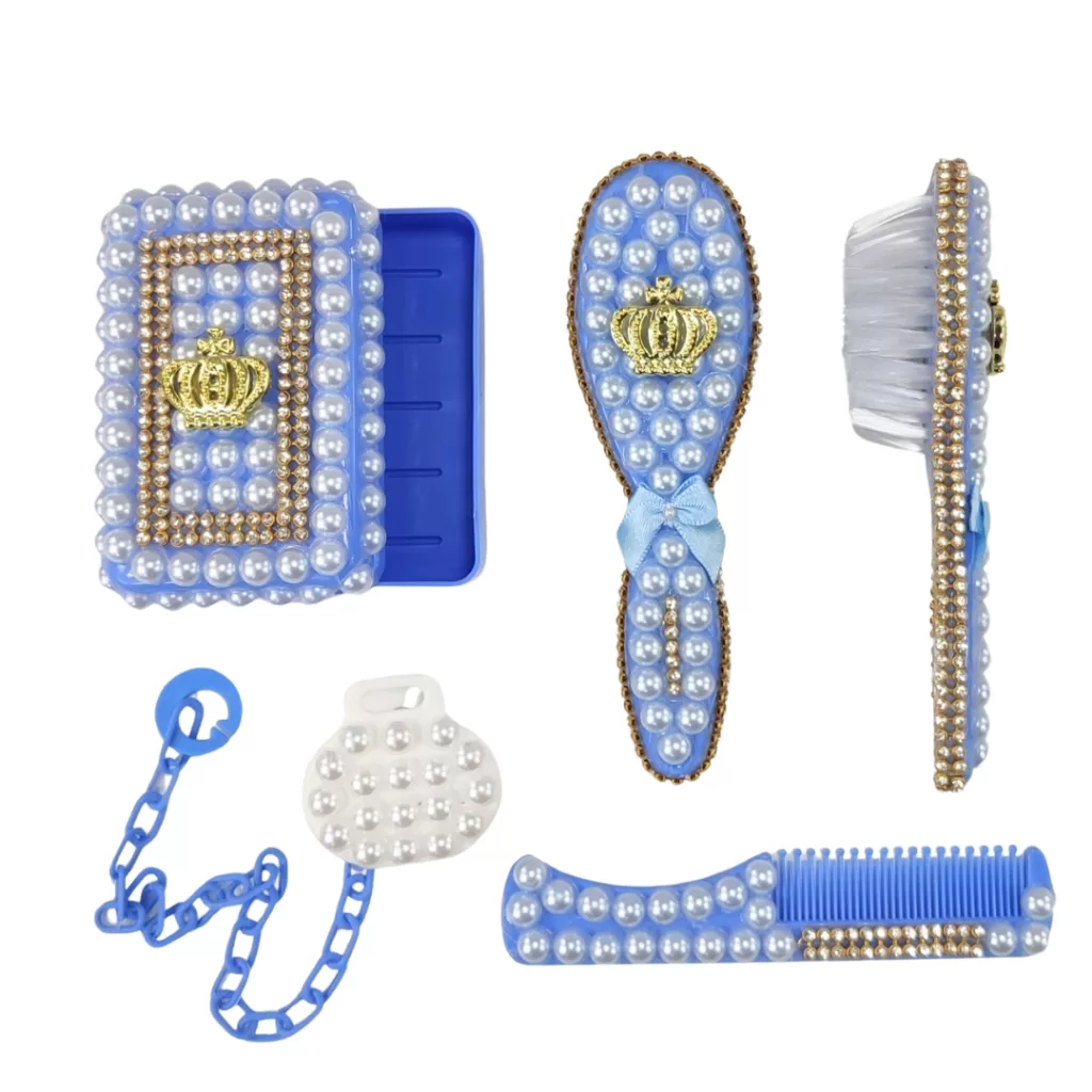 Kit higiene para bebê com Uma Escova Pente Saboneteira prendedor de Chupetas de luxo decoradocomPéro