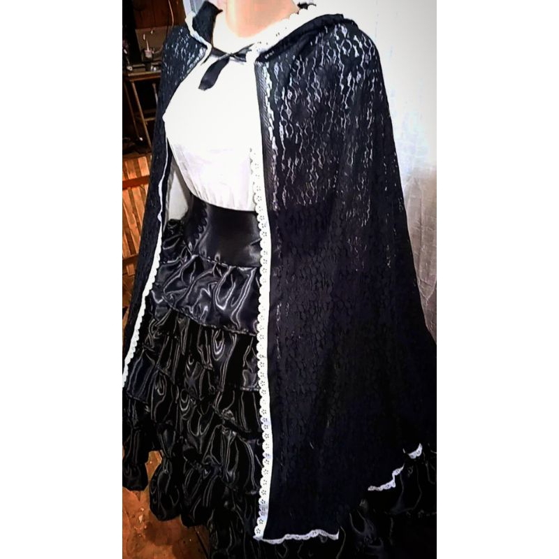 capa em renda com capuz