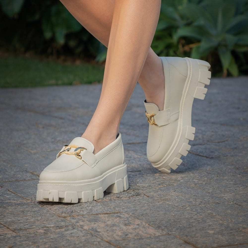Mocassim Feminino Tratorado GuGi Com Metal Oxford Plataforma Blogueira Leve 403-GG