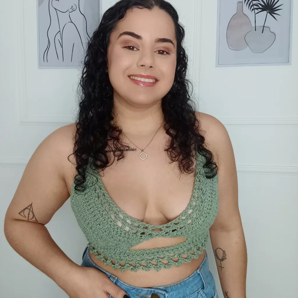 Top Cropped em Crochê Com Forro