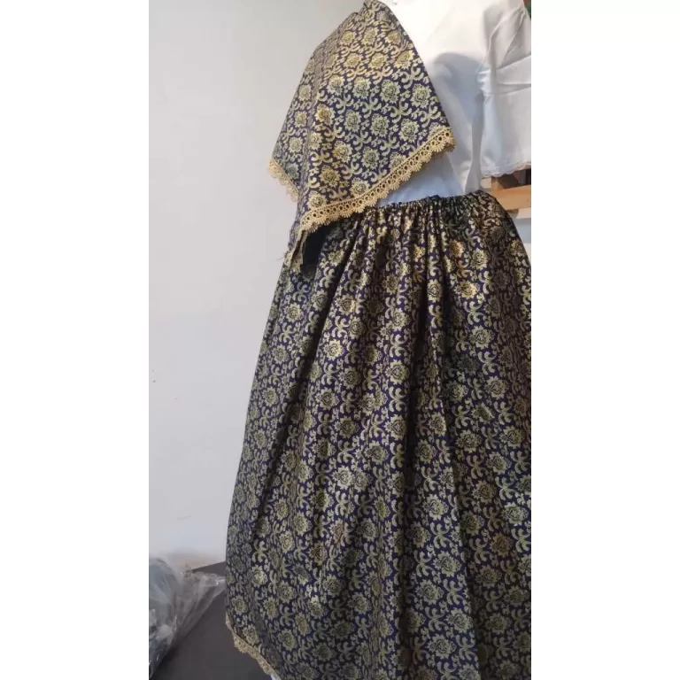 Conjunto Saia + pano da costa + pano da cabeça az