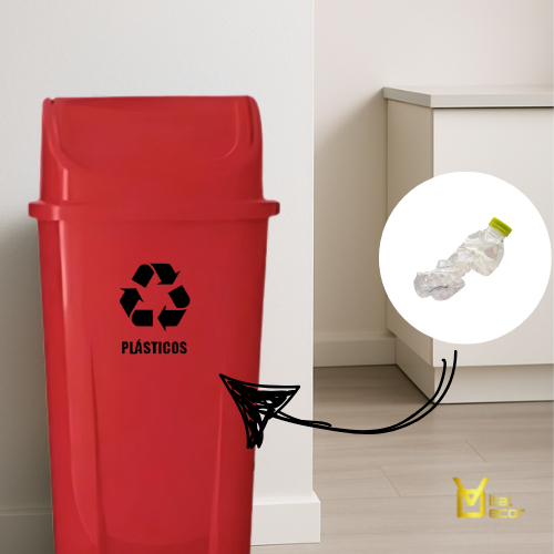 Lixeira Vermelha 60L para Coleta Seletiva de Plás