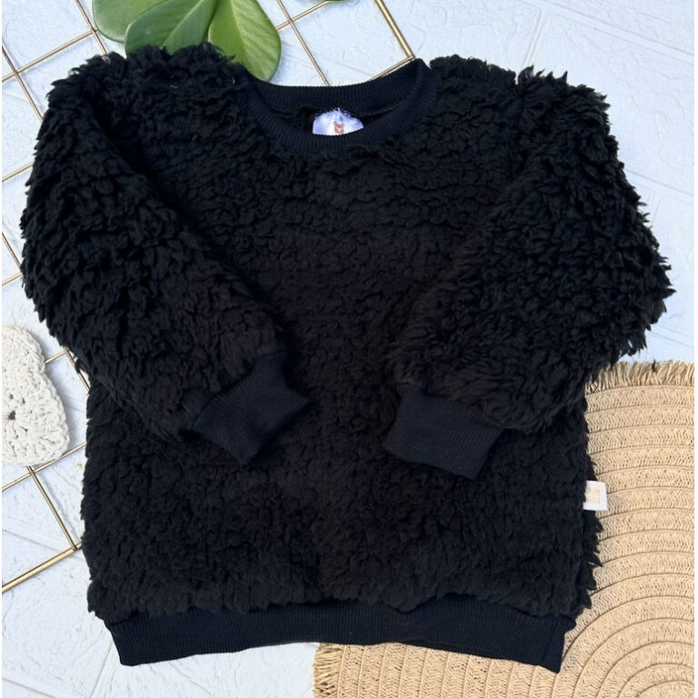 Blusa de Inverno em Teddy Infantil Preta