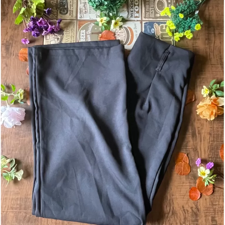 Calça social preta básica