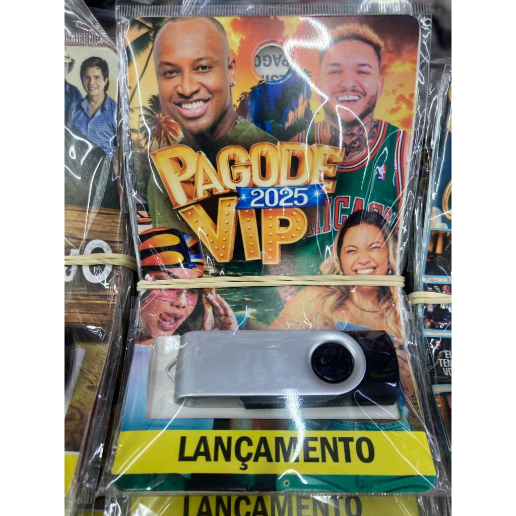 Pendrive Country Americano Só Clássicos Sertanejos dos EUA Pen Drive USB 2.0 Metálico com Chaveiro