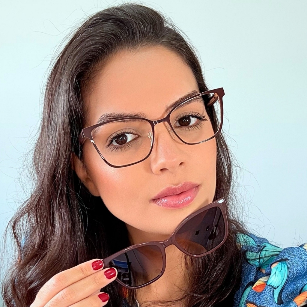 Armação para Grau Feminina Clip Solar Magnético 2 em 1 Prática Estilosa