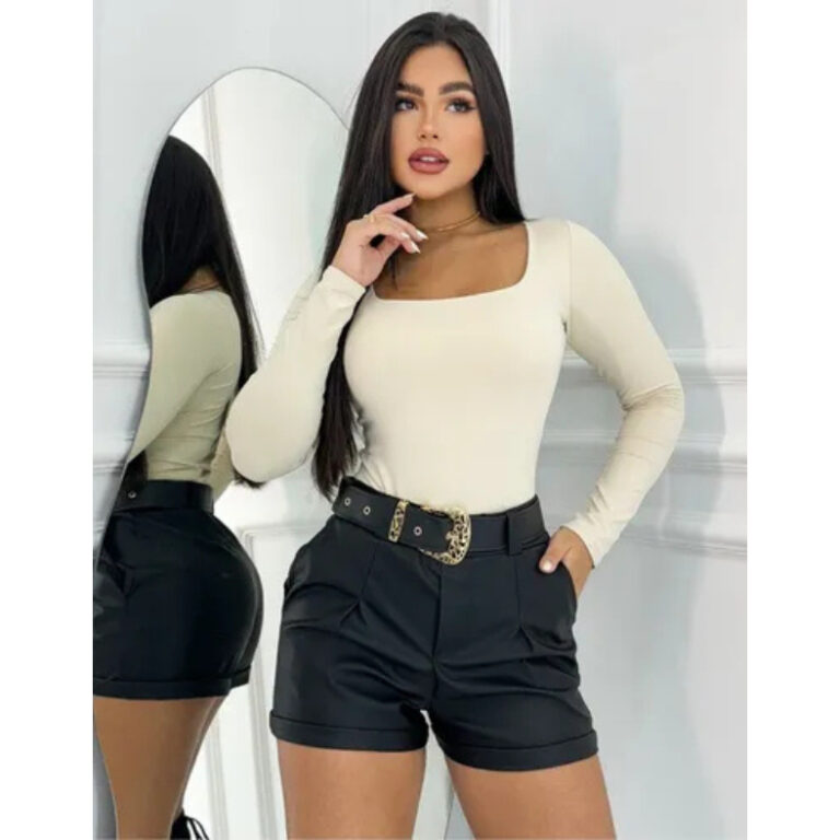 Short Shortinho Couro Fake Moda Feminina Com Fivel