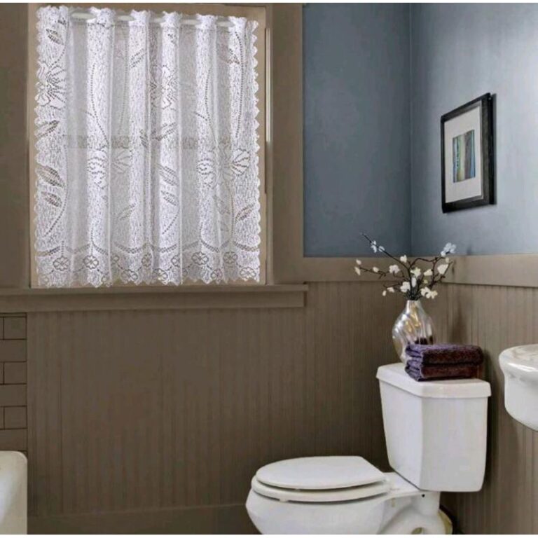 Cortina de Banheiro 1,50m x 0,80m Renda