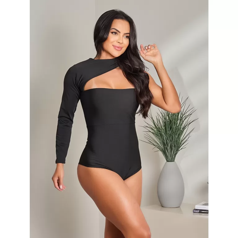 Body Feminino Detalhe No Busto Com  Uma Manga Ombr
