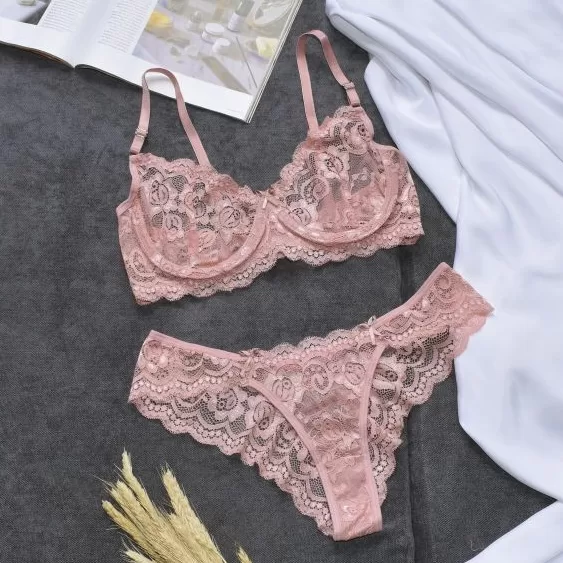 Conjunto Plus Size Sutiã Sem Bojo e Calcinha Em R