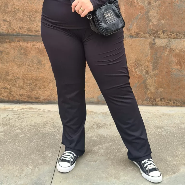 Calça Feminina Plus Size Canelada Conforto e Esti