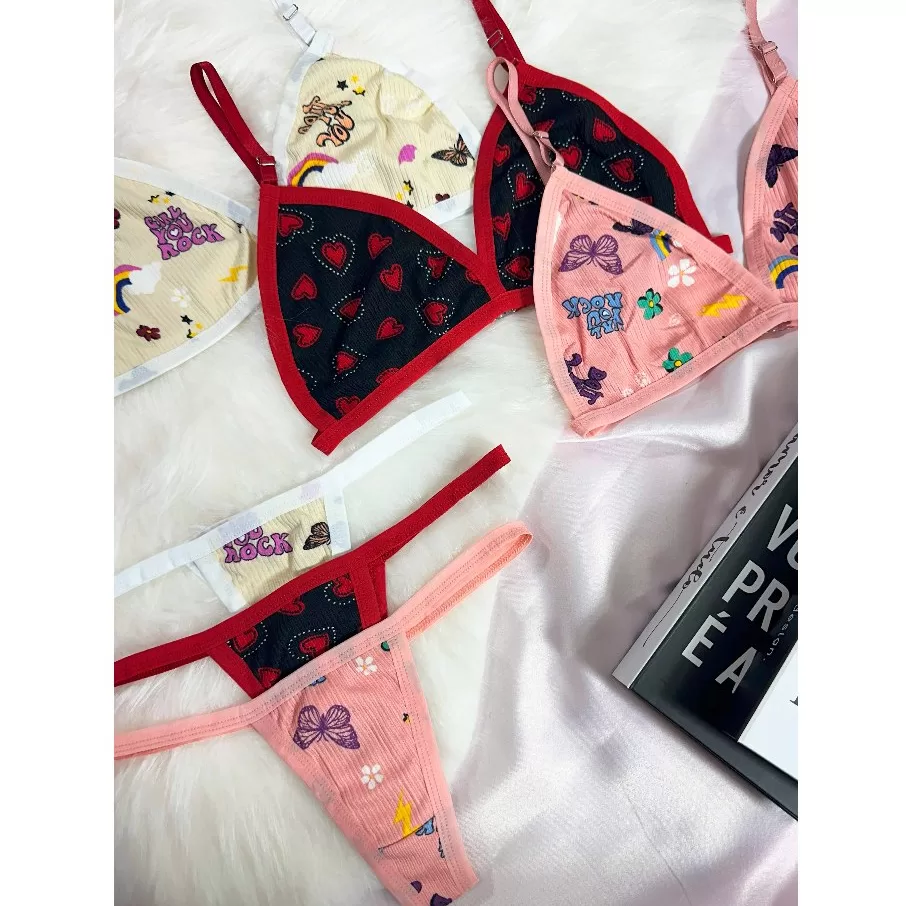 Kit 3 Conjuntos Canelados Sensuais com Estampa – Alças Finas Calcinha Fio Dental