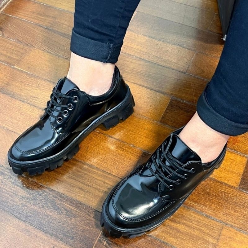 Mocassim Feminino Oxford Preto Verniz Tratorado Lançamento