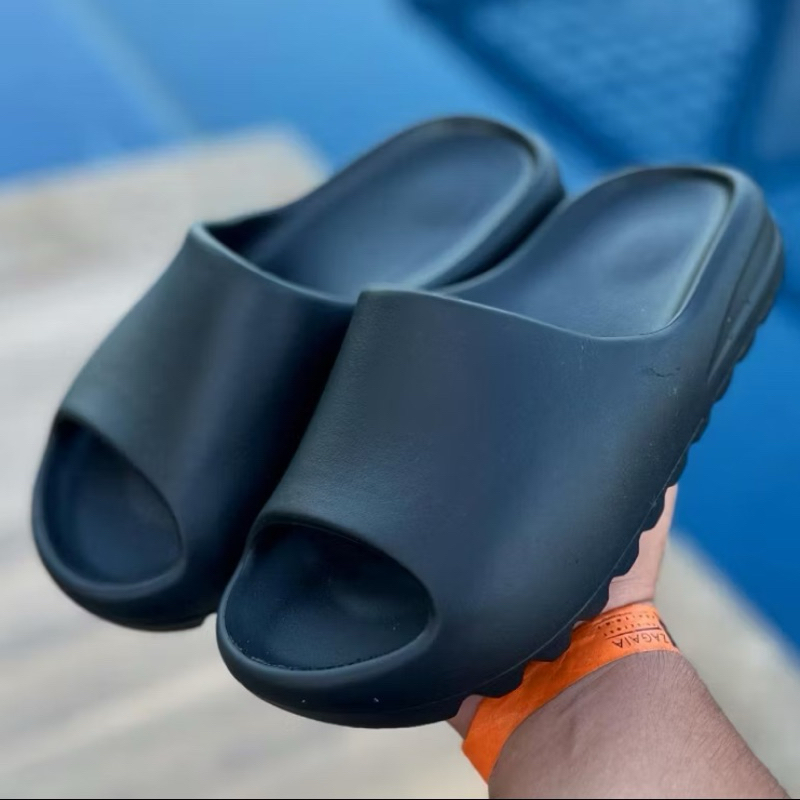 chinelo yzy confortável e leve