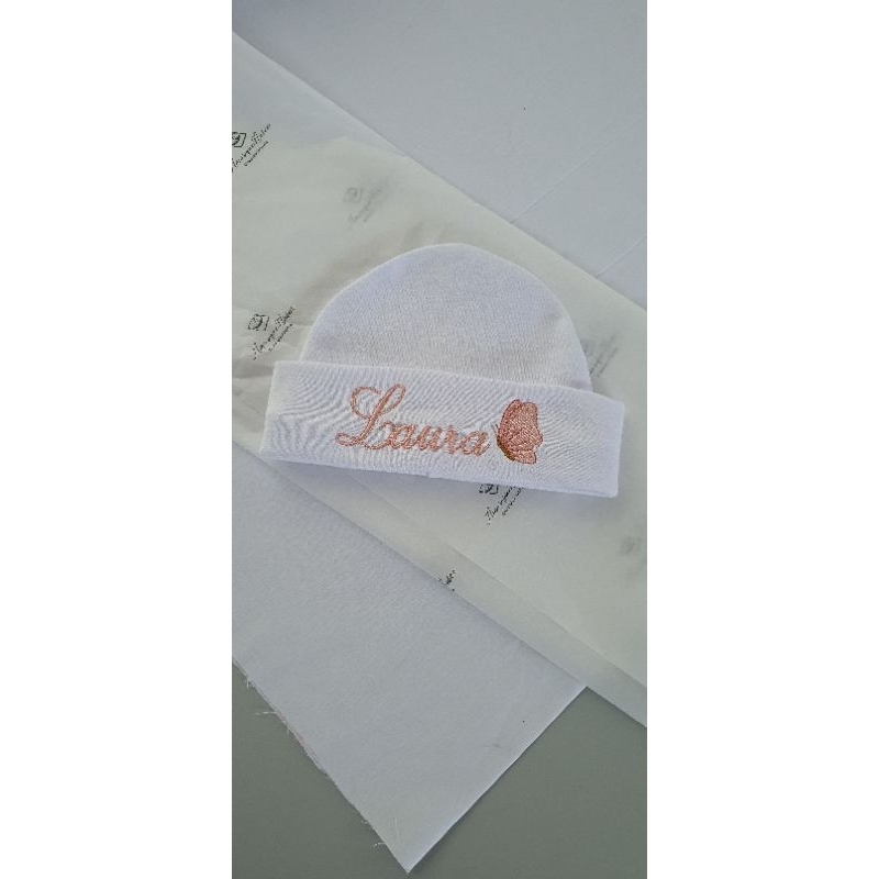 Touca bebê personalizada / bordada