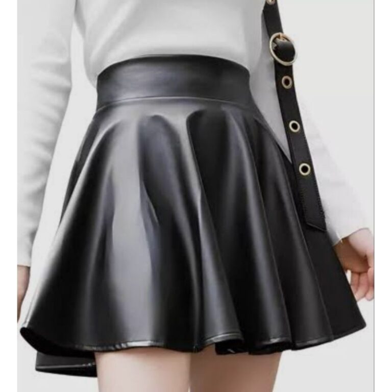 Saia gode rodada colegial em courino/ couro sinté