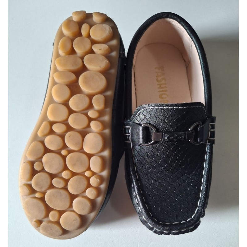Sapato Infantil Mocassim Em Courino Cor Preto
