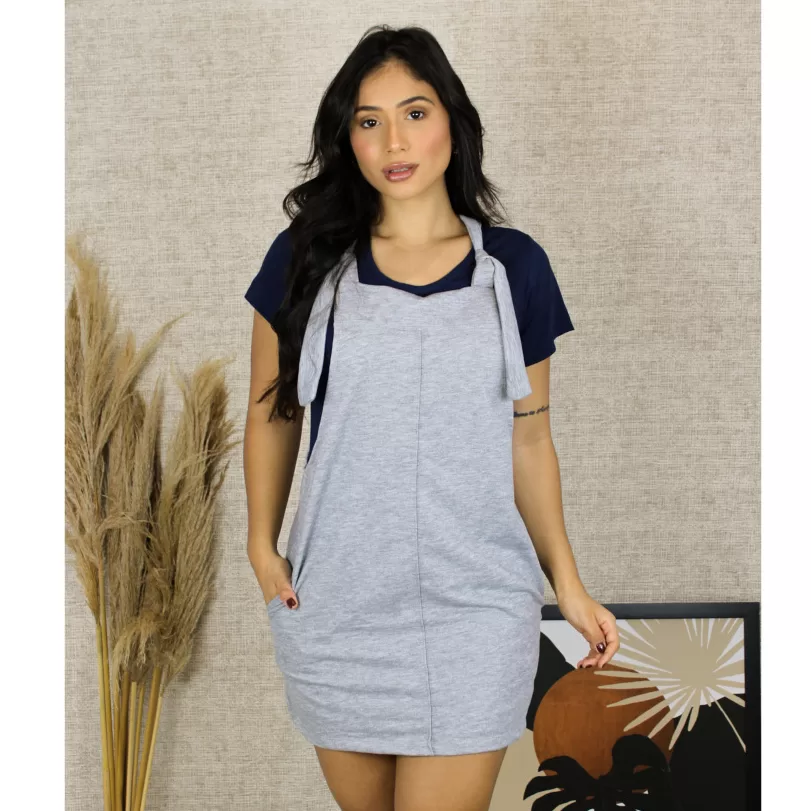 Jardineira Saia Feminina De Moletinho Com alça Regulável Bolsos Laterais