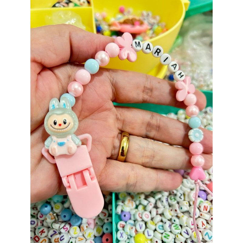 Prendedor de Chupeta com nome