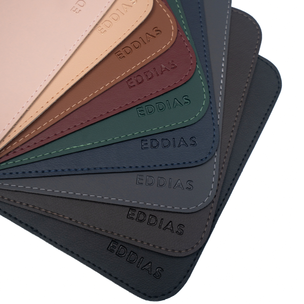 MousePad DeskPad 20x20cm Pequeno Eddias Couro Sintético Para Mouse Escritório Office + Porta Copos