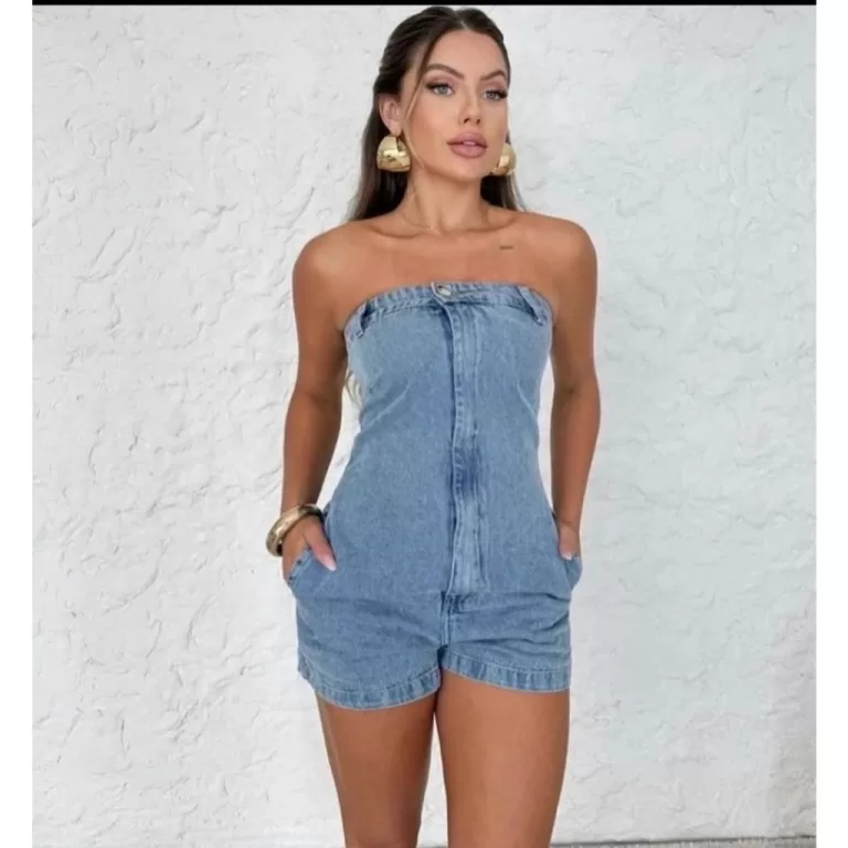 Macaquinho Feminino Jeans Claro ou Escuro Tomara q
