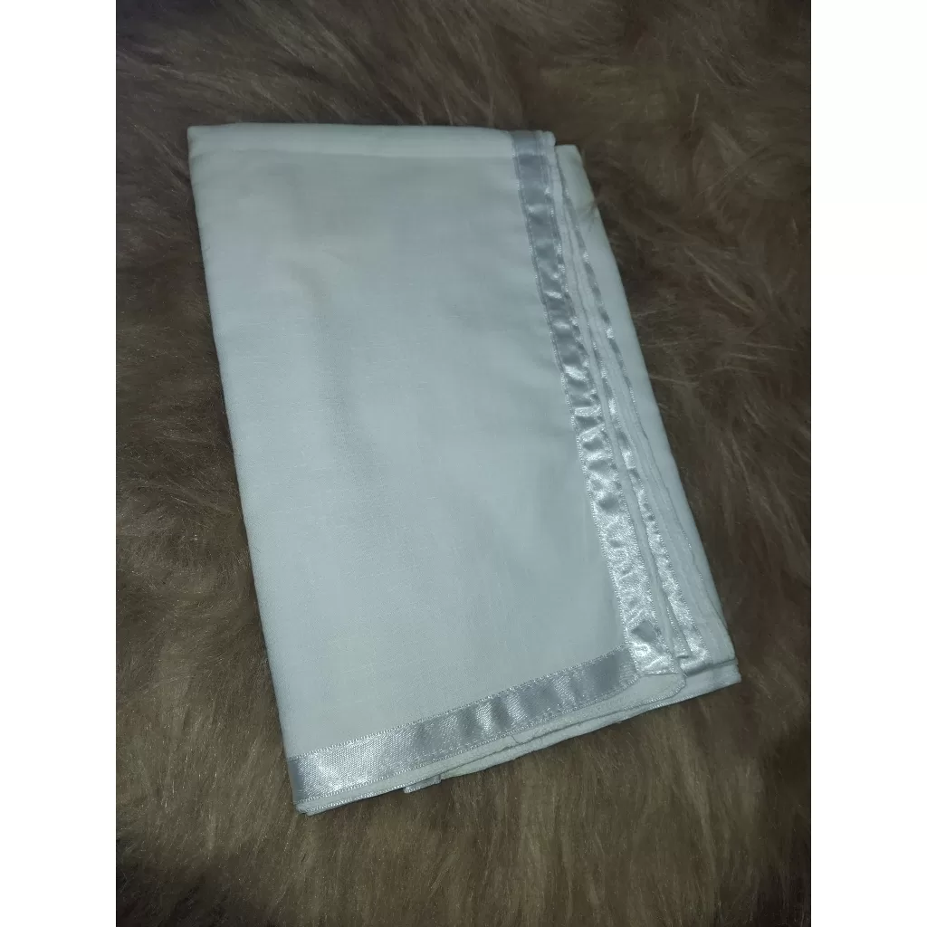 Pano da costa branco com fita GP31