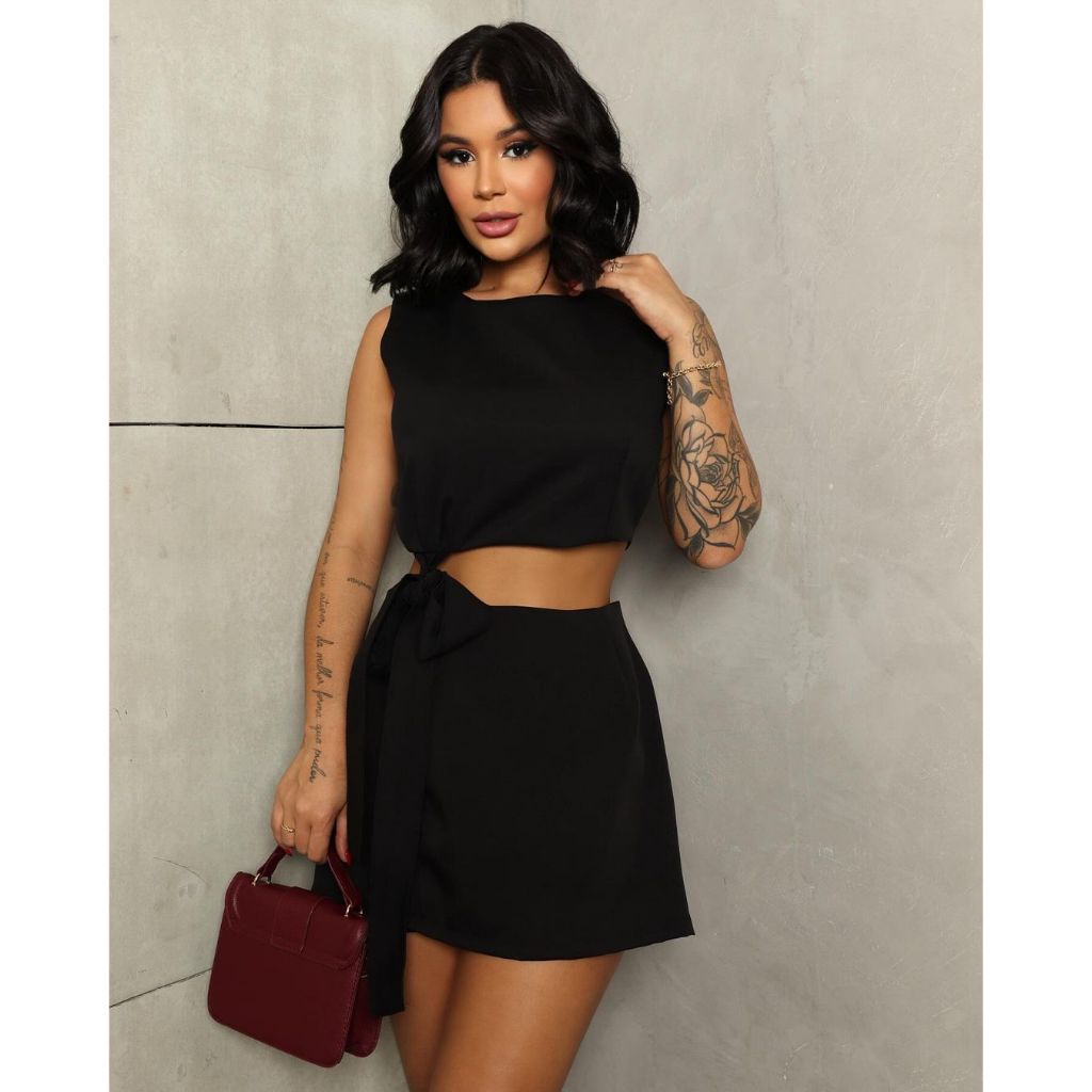 Conjunto Feminino Alfaiataria Amarração Cropped e Short Saia