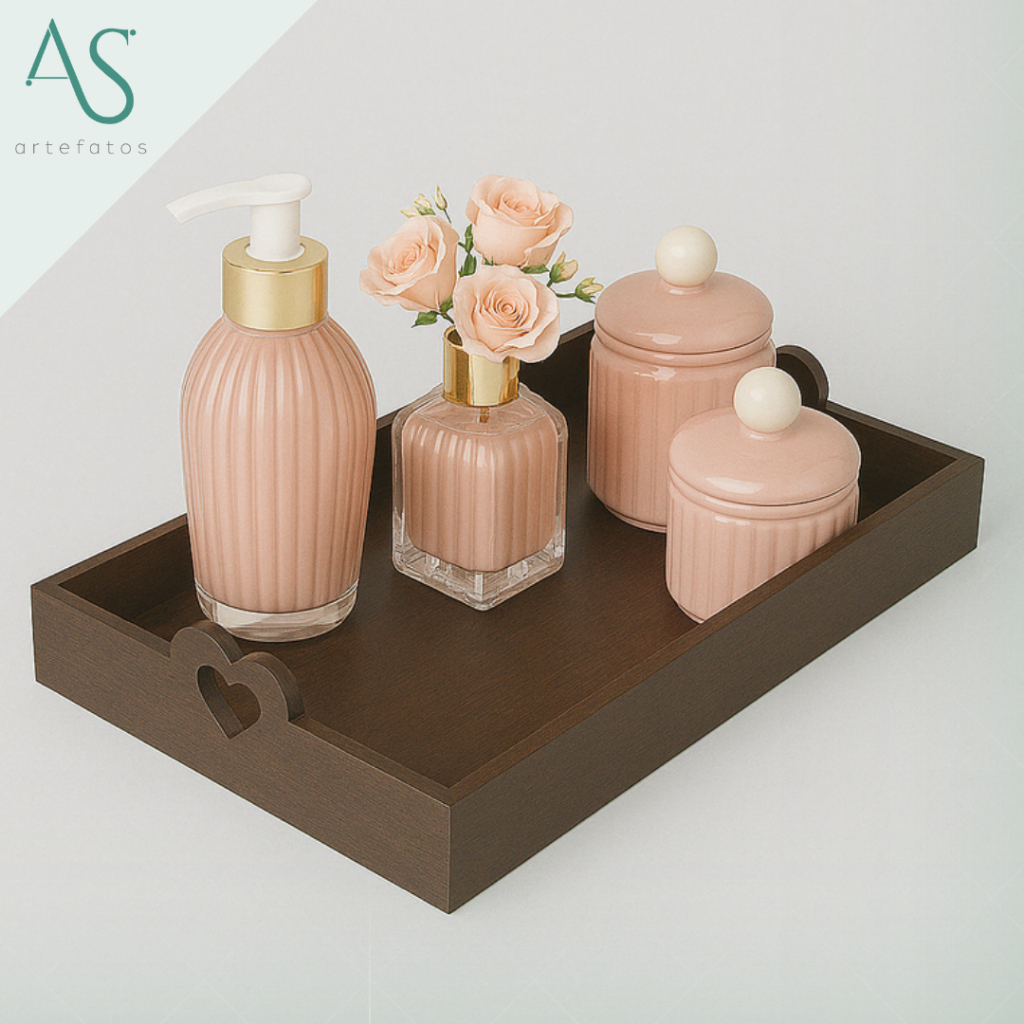 Bandeja MDF Coração Branca 28x20cm  Luxo para Seu Kit Lavabo