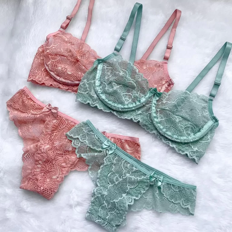 Conjunto Lingerie Calcinha e Soutien Sem Bojo Com 