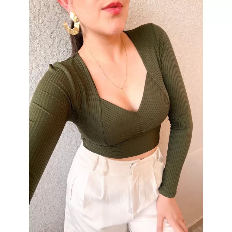 Blusa Cropped Manga Longa Gola V Feminina Canelado