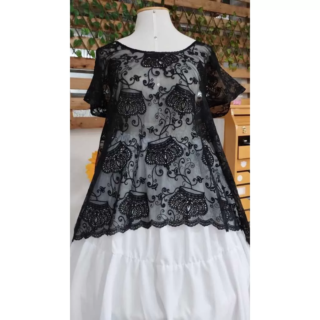 Conjunto Saia + Camisu + pano de costa + Pano de cabeça pretos em renda GP66