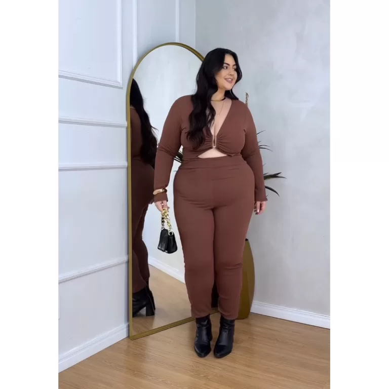 Macacão Plus Size manga longa