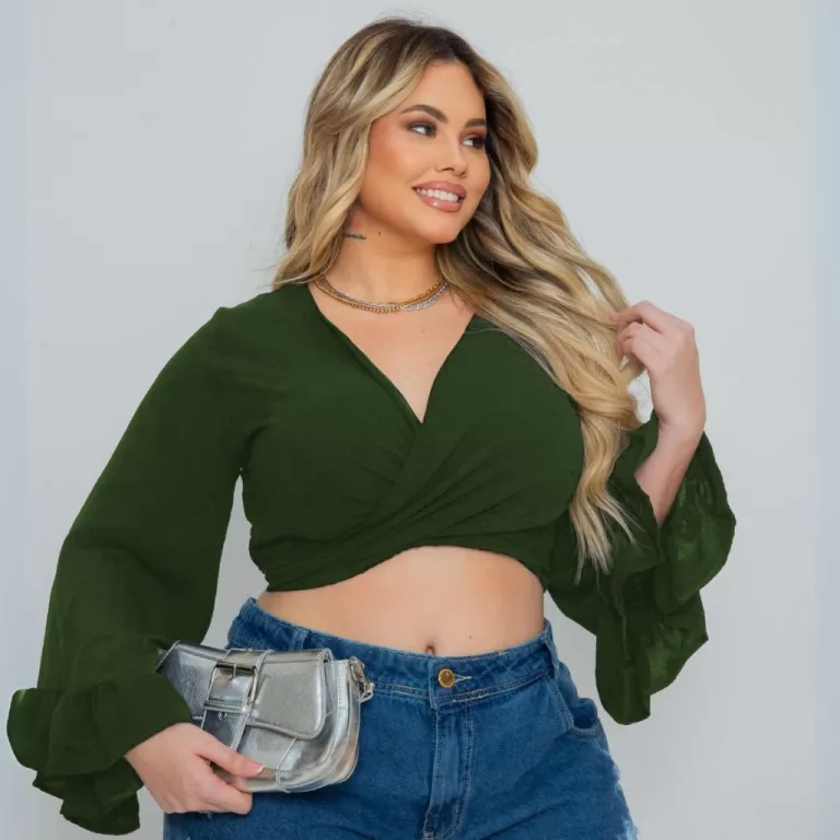 Top Cropped Plus Size Com Amarração E Manga Bufa