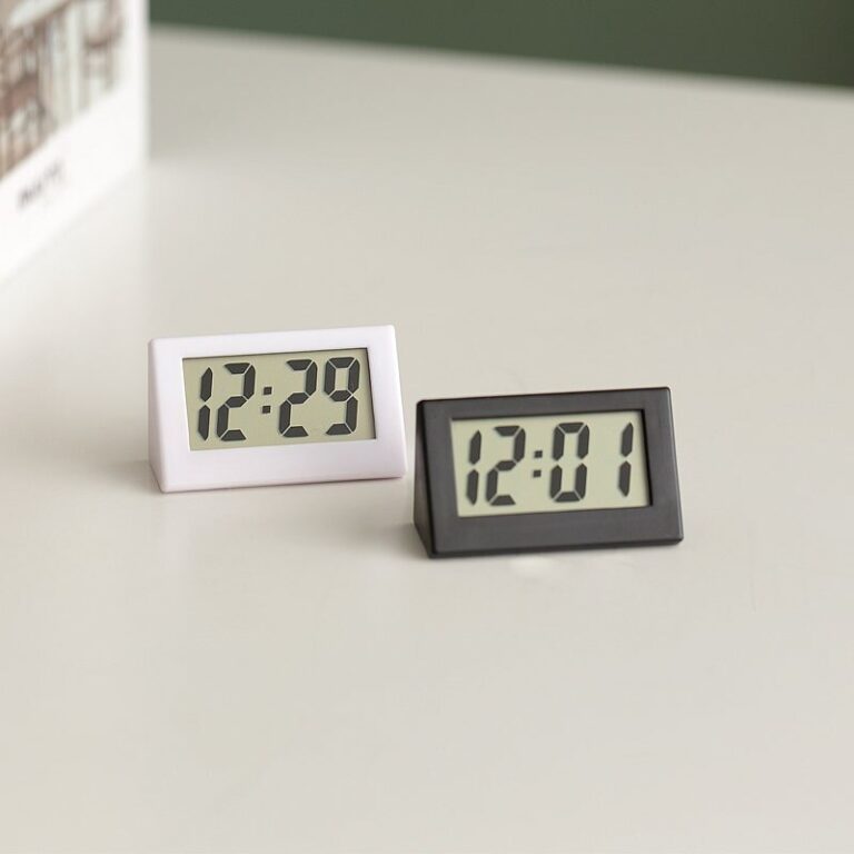 Mini Relógio Digital 6×3,5Cm LCD Painel Para