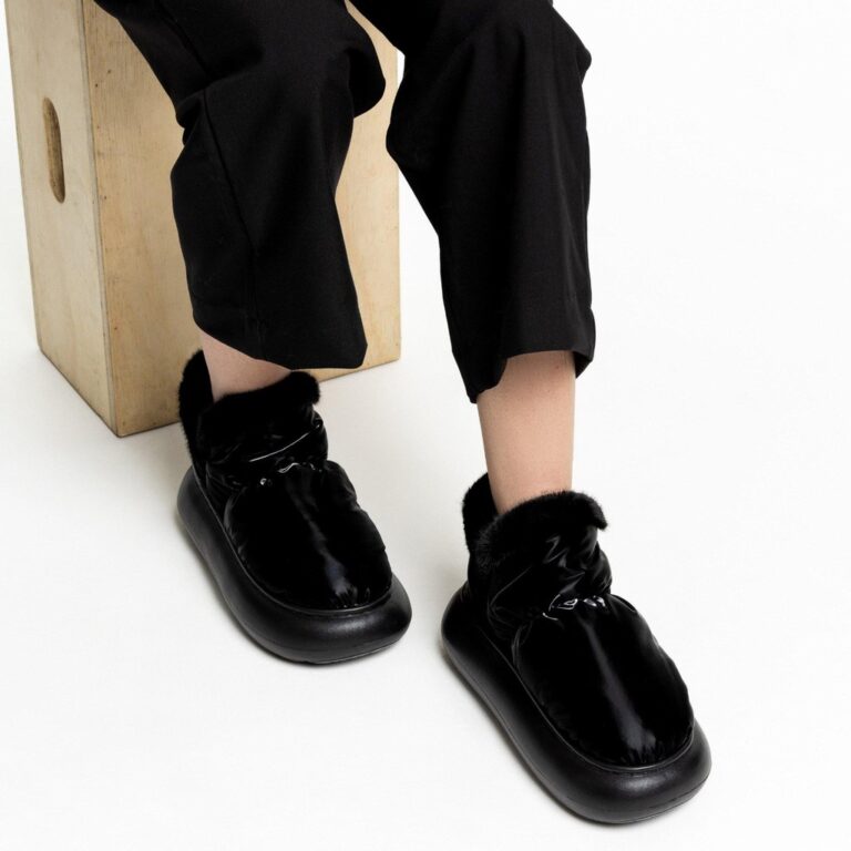Pantufa Bota Feminina Flowfa Lucy Classic All Blac